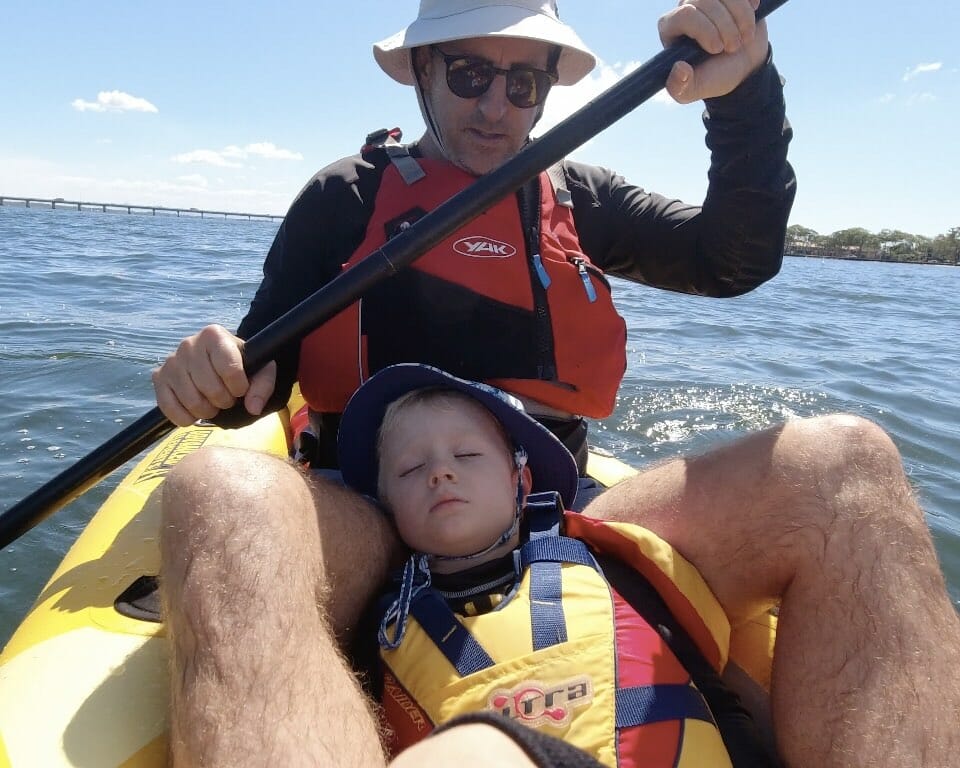 straitedge2 pro kayak ae3027 y boy asleep